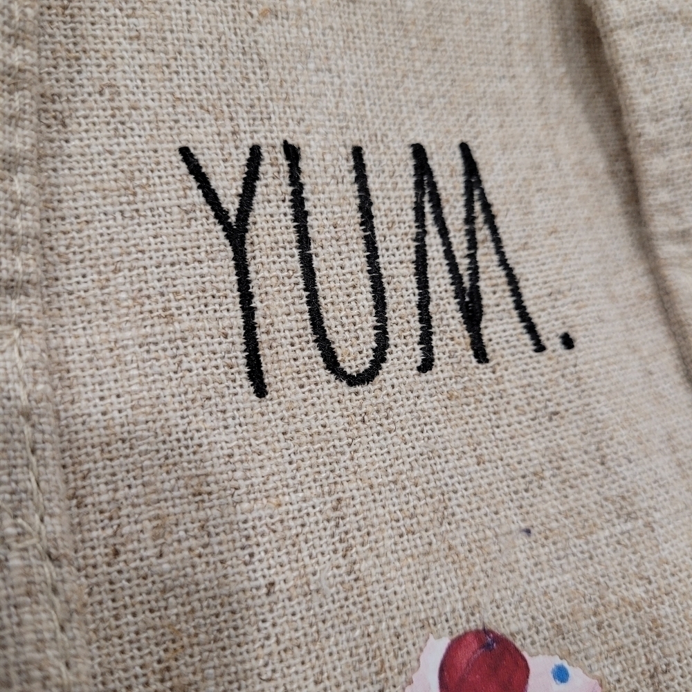 Rae Dunn "YUM" Insulated Lunch Tote Bag in Cream - Picture 8 of 10